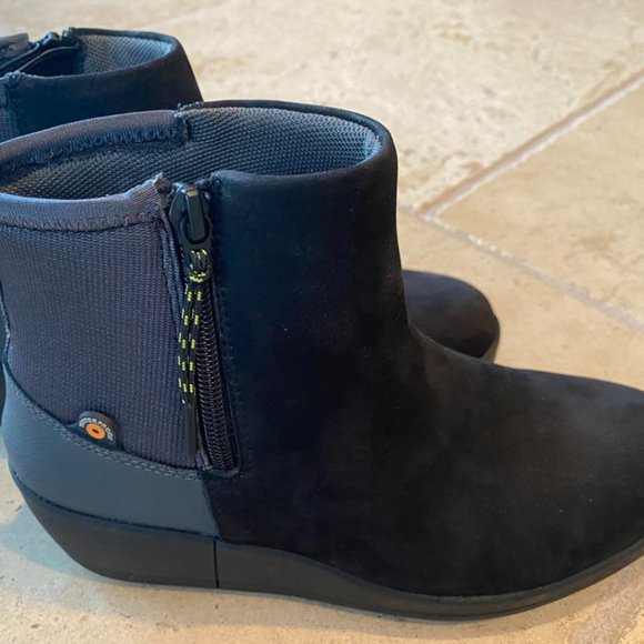 BOGS VISTA RUGGED ZIP WOMENS BOOTS NEW - Picture 1 of 9